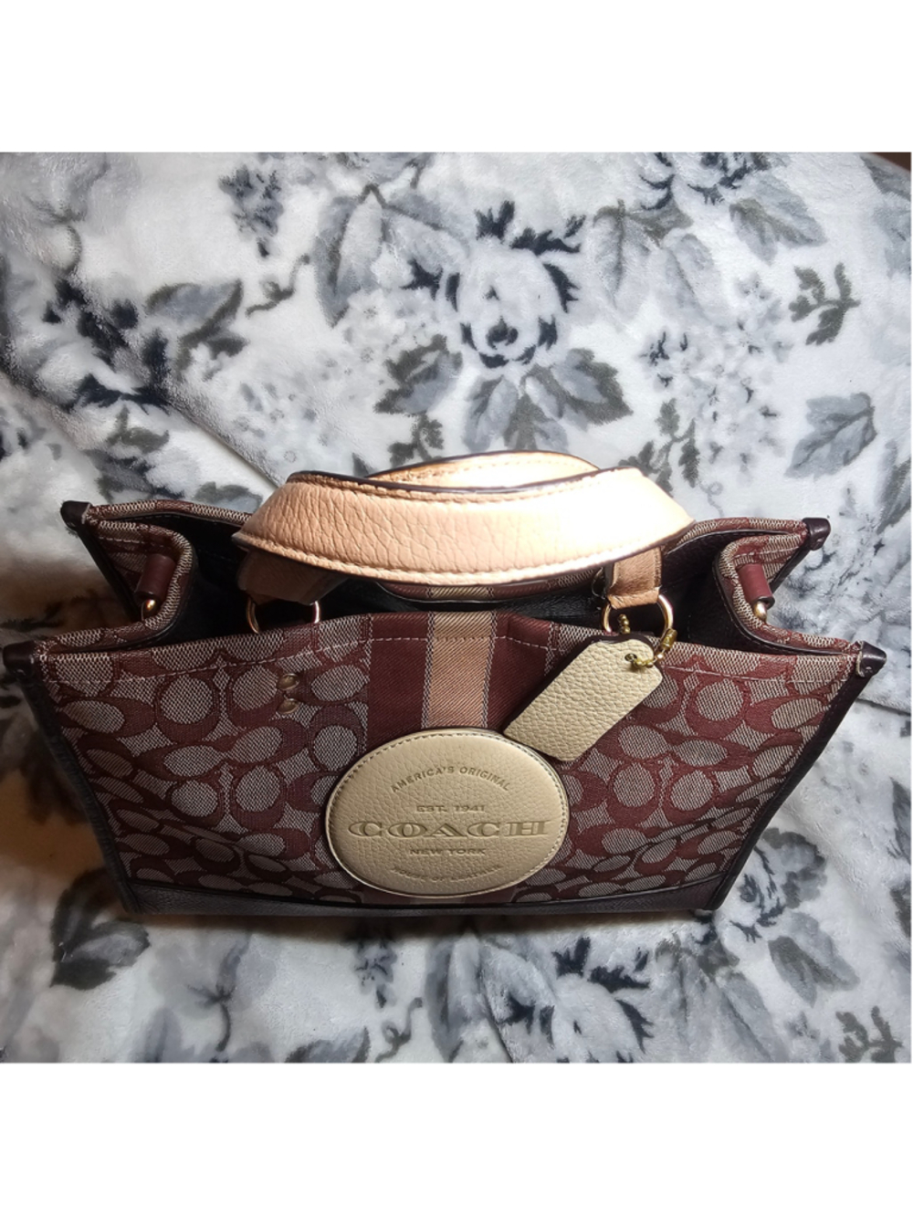 Burgundy 29Coach Dempsey Tote 22 in Signature Jacquard with Stripe & Patch - Picture 8 of 12